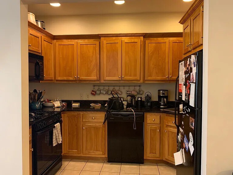 Building Photo - 79 Highland St