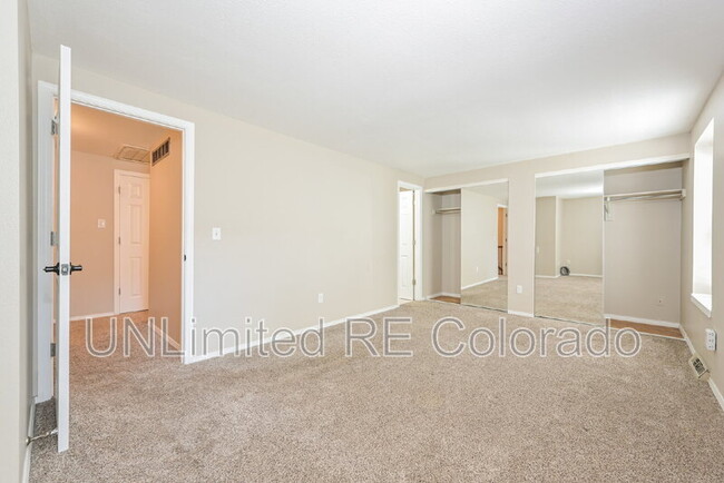 Building Photo - 7358 S Knolls Way