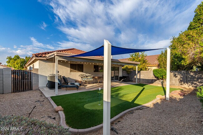Building Photo - 10513 W Louise Dr