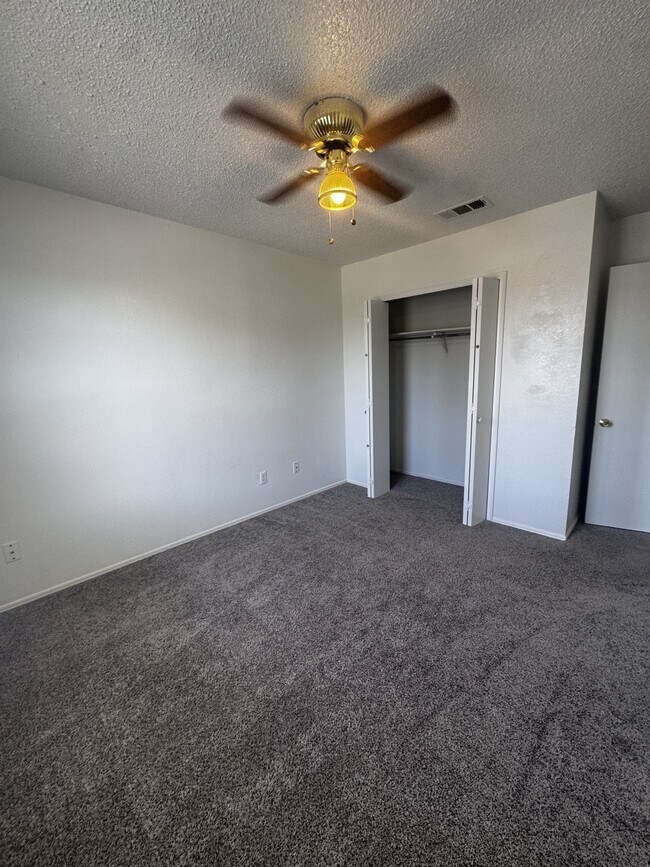 Building Photo - 1613 Bobby Lee Dr