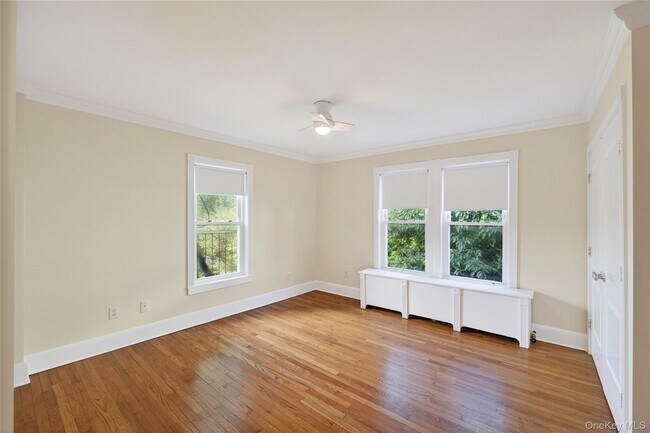 Building Photo - 381 Bedford Rd