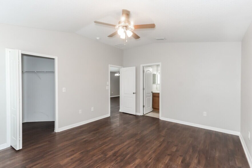 Building Photo - 7334 Lumber Port Dr