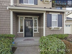 Building Photo - Picture Yourself Living in This East-Facing Bothell Home in the Northshore School District.