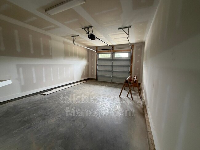 Building Photo - 861 Jack Rd