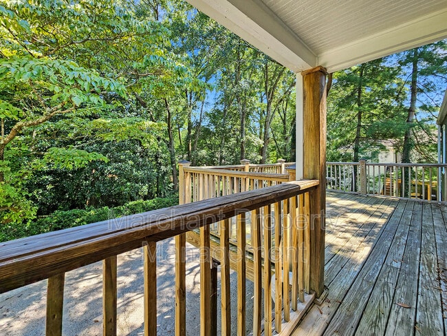 Building Photo - 121 Rockwood Dr