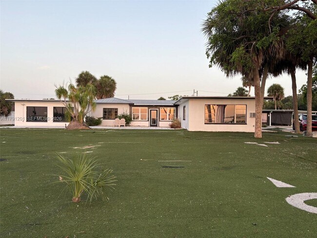 Building Photo - 6003 S Indian River Dr