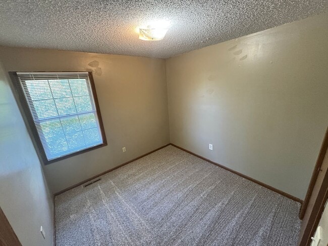 Building Photo - Townhome on West Side of Manhattan Availab...