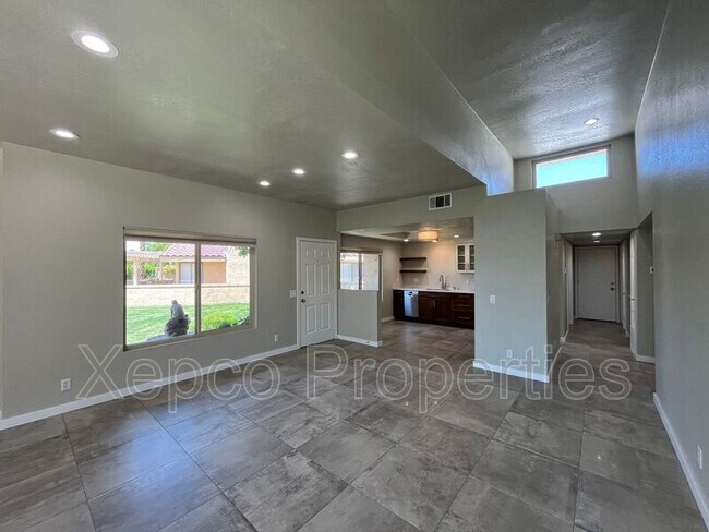 Building Photo - 41737 Armanac Ct