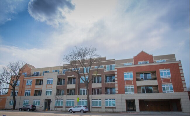 Primary Photo - 1202 Waukegan Rd