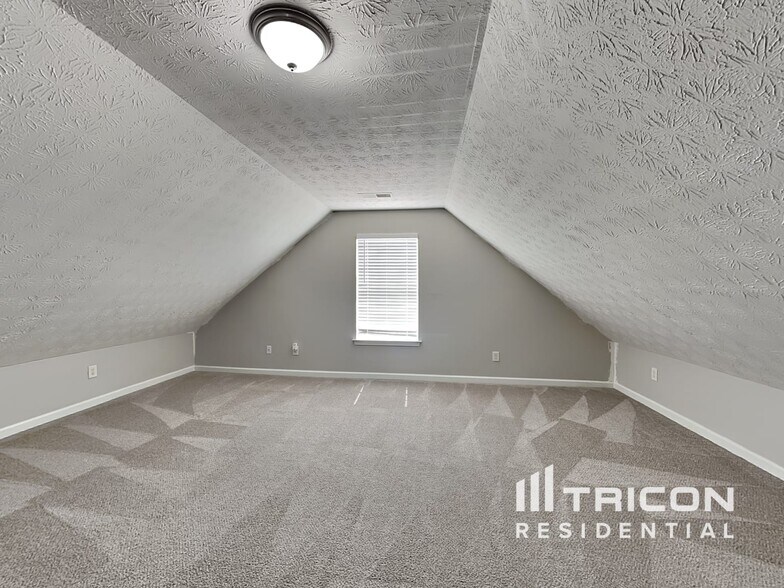 Building Photo - 15 Riverbrooke Trail