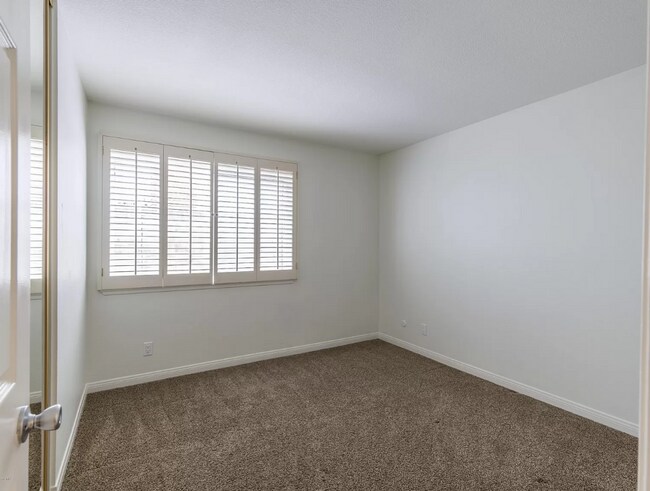 Building Photo - Beautiful 4 bedroom home in Agoura!