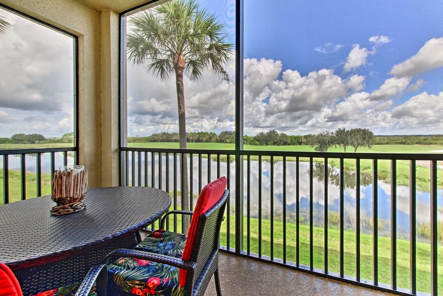 Building Photo - 7121 River Hammock Dr
