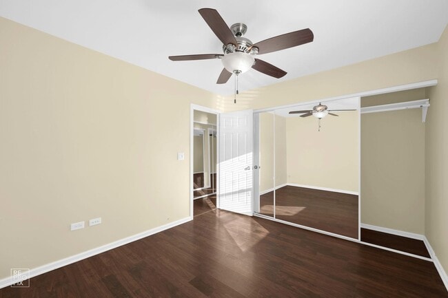 Building Photo - Schaumburg Ranch Two Bedroom One Bath with One Car Garage