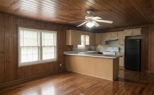 Building Photo - 127 Wingate Rd