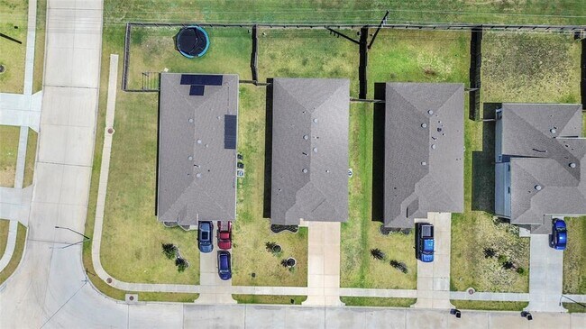 Building Photo - 14734 Sweetwater Dr