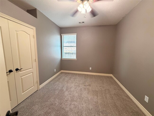 Building Photo - 7211 Durango Creek Dr