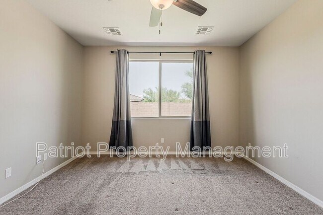 Building Photo - 25930 N Langley Dr