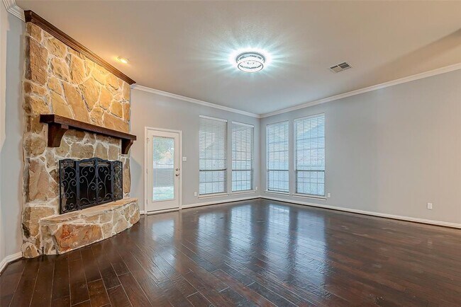 Building Photo - 18306 S Austin Shore Dr