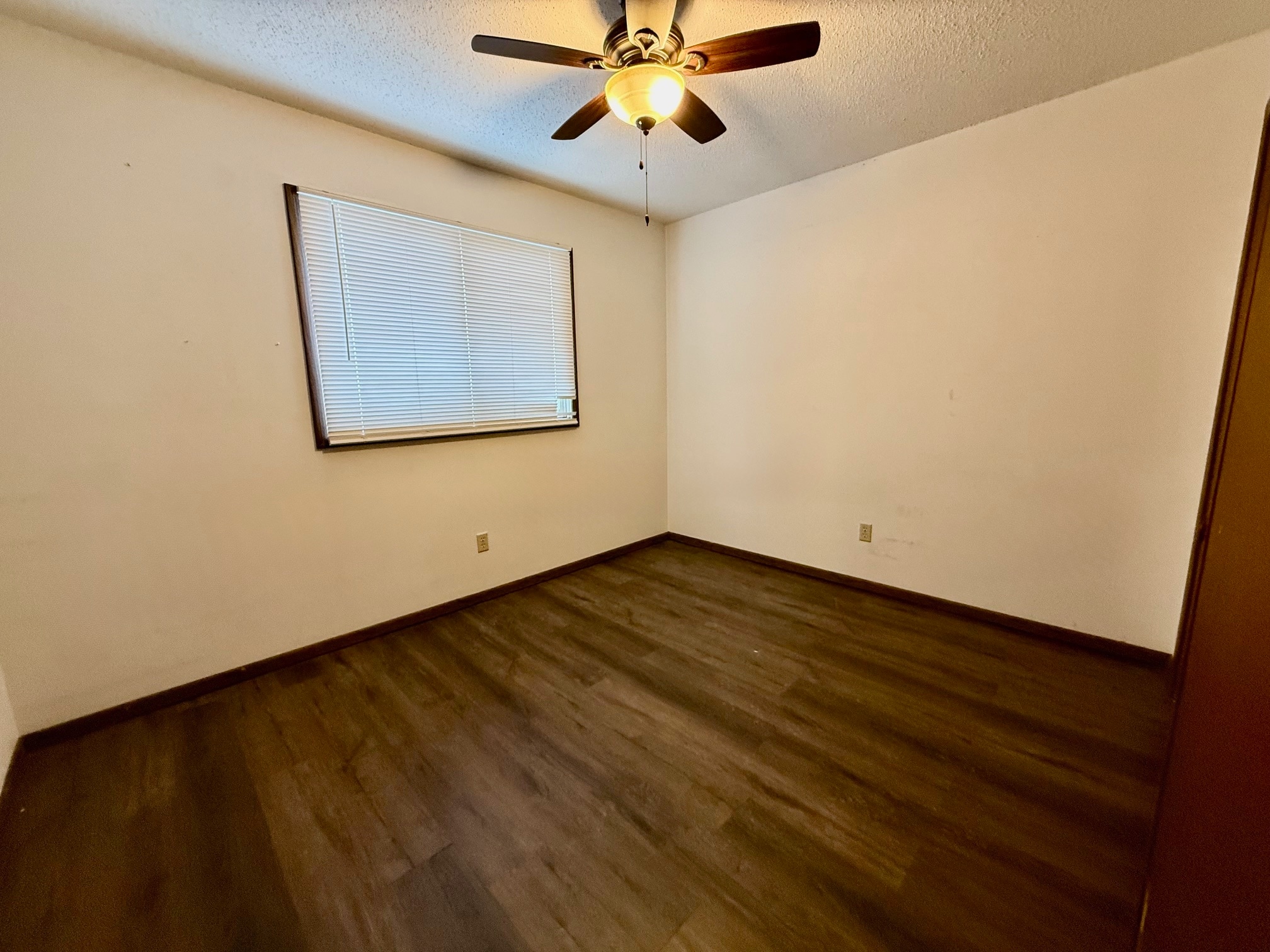 Building Photo - 906 Cedar River Dr