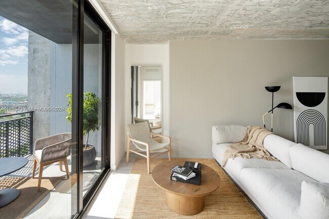 Building Photo - 23 NE 17th Ter