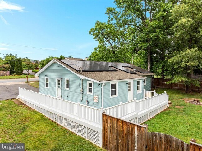 Building Photo - 14013 Glenkirk Rd