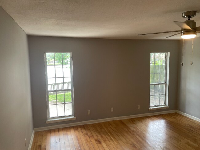 Building Photo - 3706 Sanctuary Way N