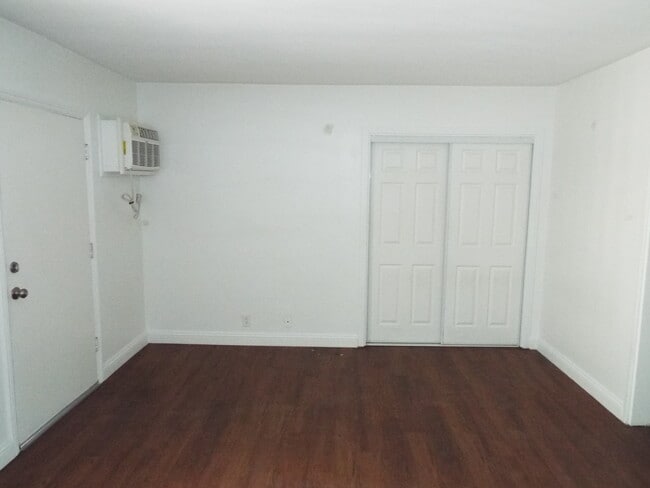 Studio - 7918 Painter Ave