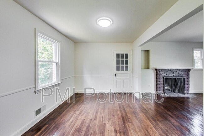 Building Photo - 2710 Emmet Rd