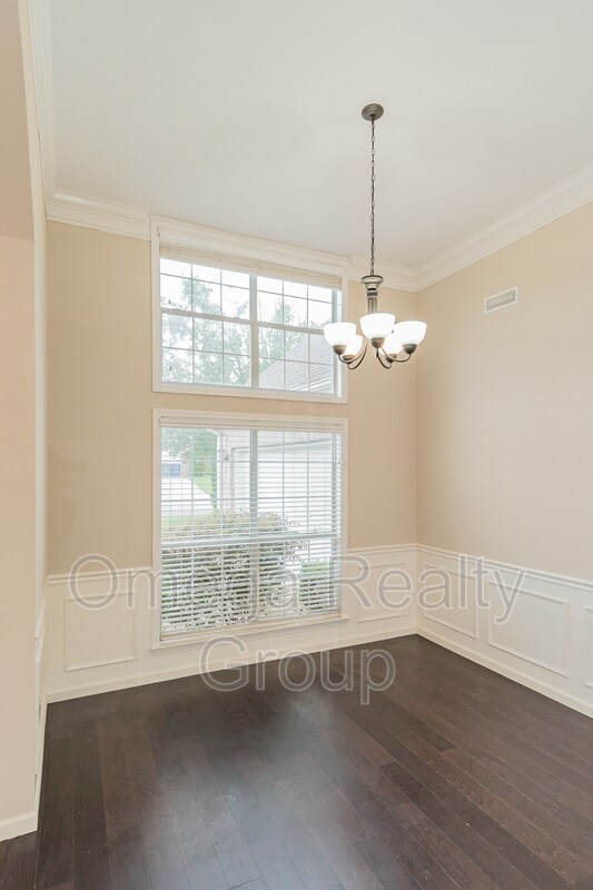 Building Photo - 686 Old Cahaba Dr