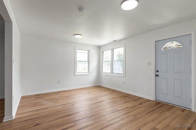 Building Photo - 1806 Sussex St