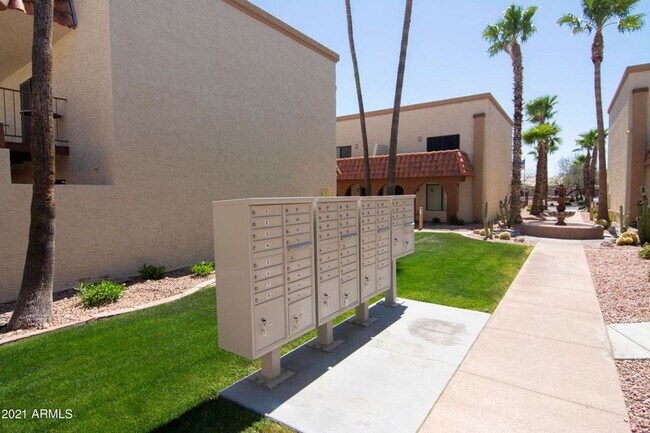 Building Photo - 16510 E Palisades Blvd