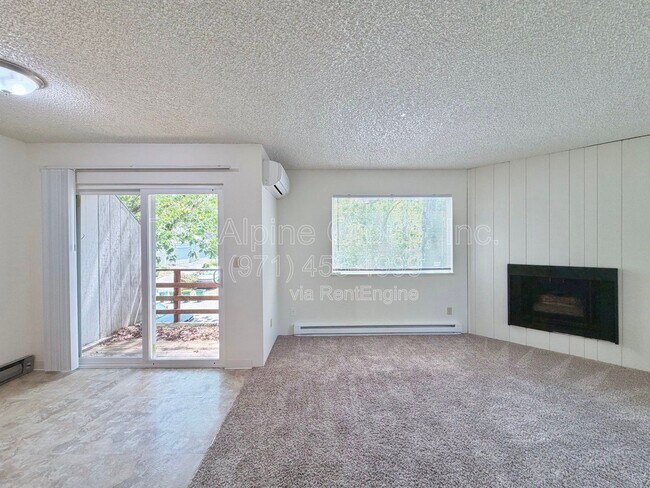 Building Photo - 13325 SW 17th St