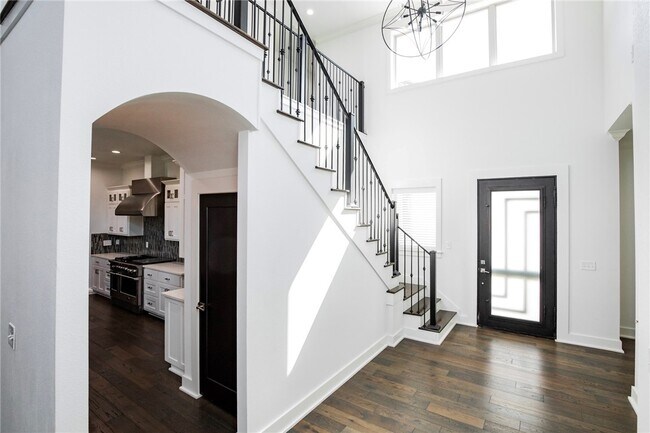 Building Photo - 3 S Castle Oaks Ct