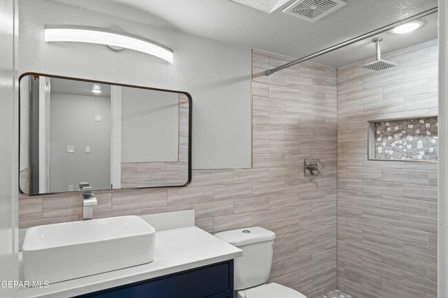 Building Photo - 12160 Valley Quail Dr