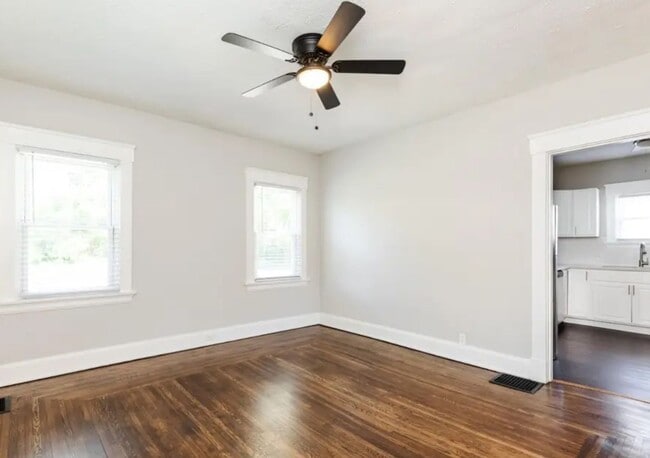 Building Photo - 2556 Williams Ave