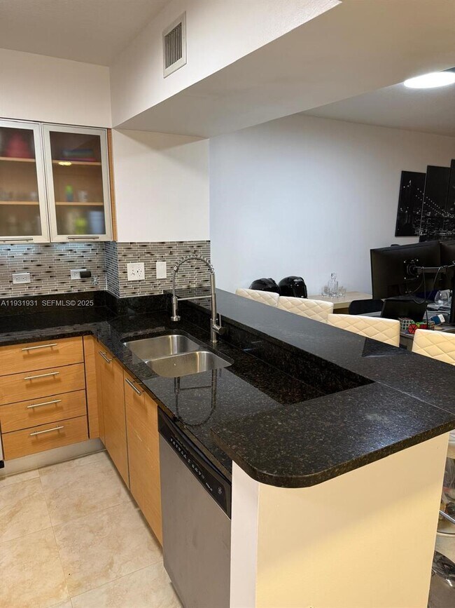 Building Photo - 31 SE 5th St