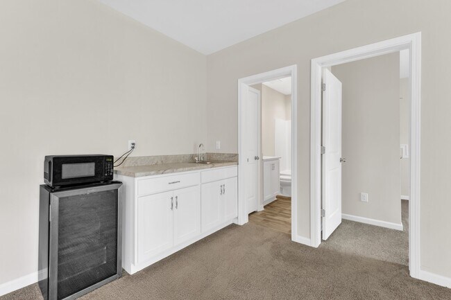 Building Photo - 4701 Kia Dr