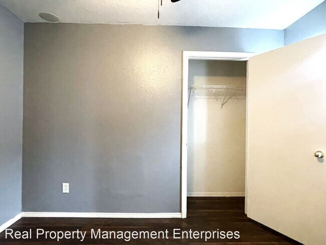 Building Photo - 3 br, 2 bath House - 15601 Acacia Rd