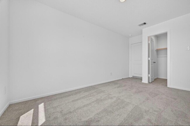 Building Photo - 16722 Spotted Oak Dr