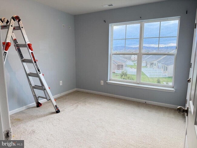 Building Photo - 5914 Krantz Dr