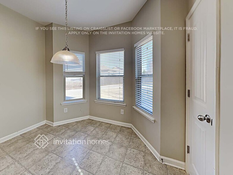 Building Photo - 4640 Baldwin Dr