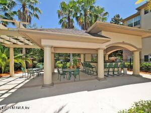 Building Photo - 7800 Point Meadows Dr