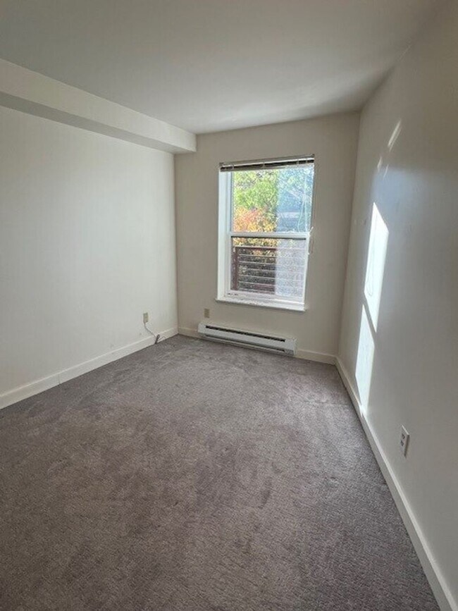 Interior Photo - Washington Court