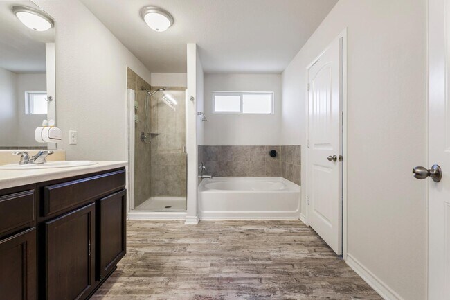 Building Photo - 13026 Maestro Spark