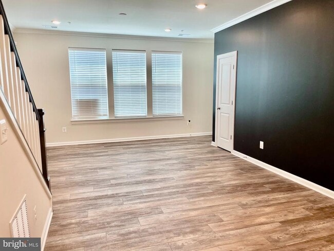 Building Photo - 14955 River Walk Way