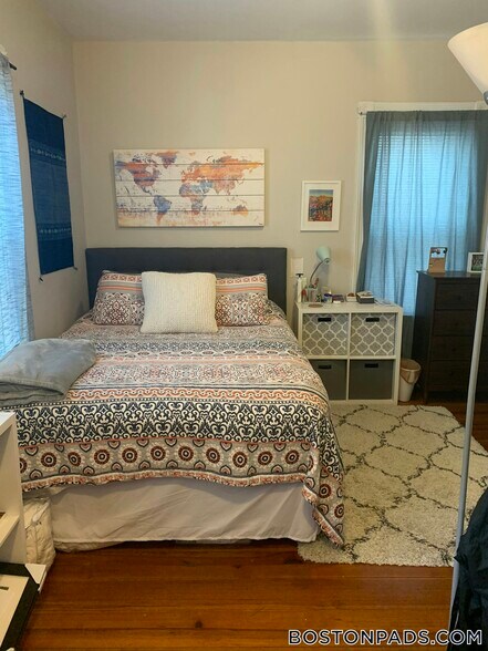 Building Photo - 81 Newbury St