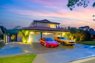 Building Photo - 2718 N Wright St