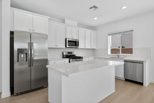 Building Photo - Brand New 4br Home - Waterways at Westlake