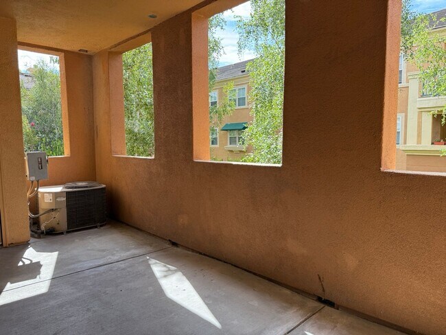 Building Photo - 1310 Saddle Rack St
