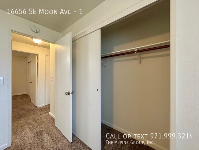 Building Photo - 16656 SE Moon Ave